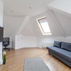 great-1-bedroom-in-hounslow-with-free-parking.cambridgehotelsuk.com/